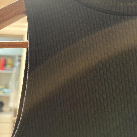 Old Navy Women's Black and Grey Vest - Picture 2 of 2